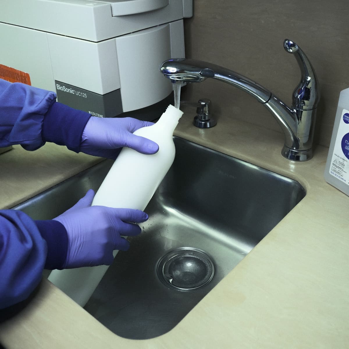 Preparing bleach solution to run through waterlines